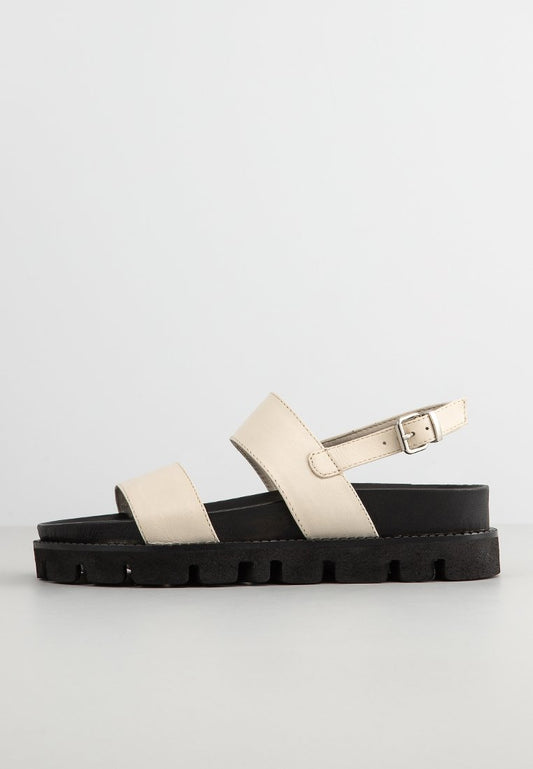 Inuovo Sandals Beige (ZZO20X934-B00) Women