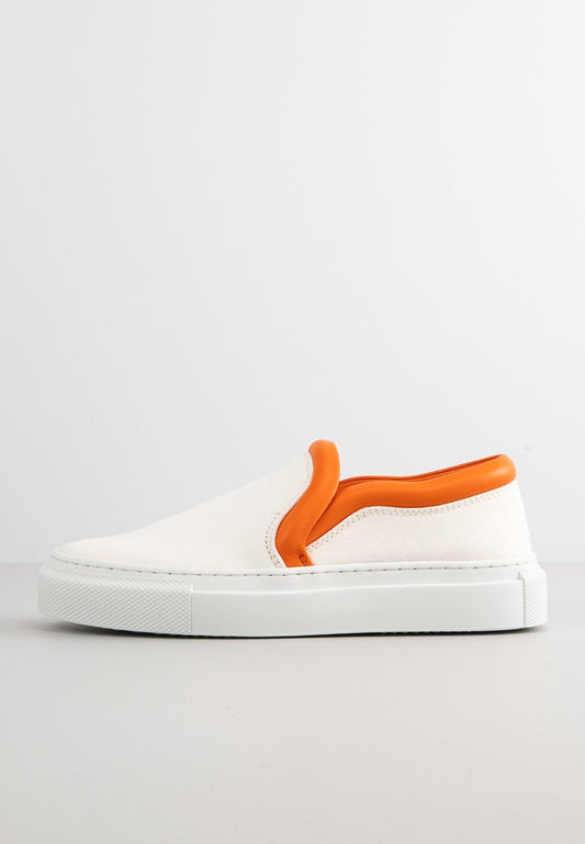 J.W. Anderson BUMPER SLIP ON Off-White (ZZO20YR02-B00) Women