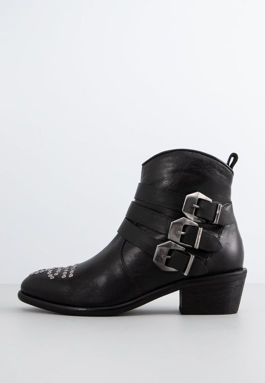 Lazamani Boots Black (ZZO1SC028-Q00) Women